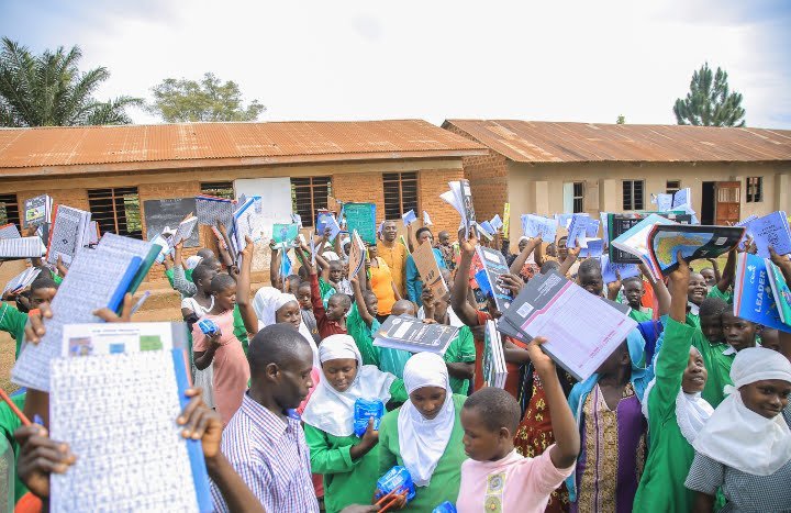 Sciuganda community moment 7